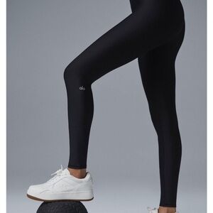 ALO Yoga Women's Black Airlift Leggings